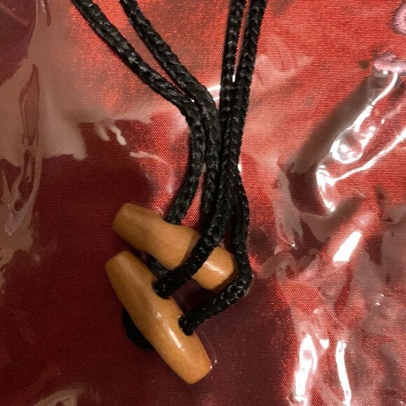 Package of three wine color shoe and/or lingerie drawstring bags - Picture 6 of 8